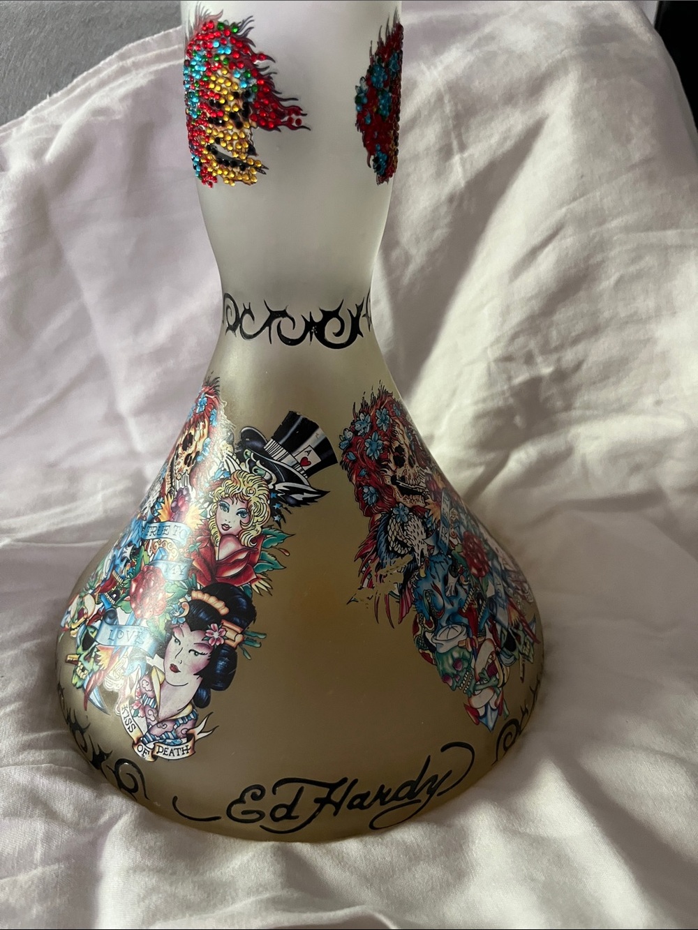 Ed Hardy vase - Picture 2 of 4